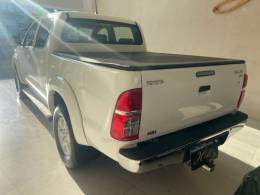 TOYOTA - HILUX - 2014/2015 - Branca - Sob Consulta