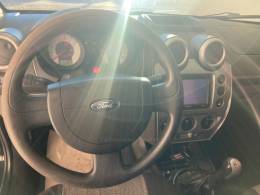 FORD - FIESTA - 2009/2009 - Preta - R$ 29.900,00