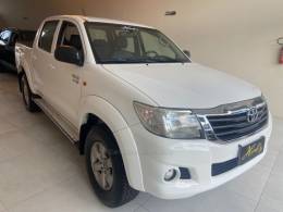 TOYOTA - HILUX - 2015/2015 - Branca - R$ 120.900,00