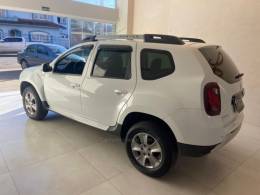 RENAULT - DUSTER - 2017/2018 - Branca - R$ 77.900,00