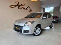 RENAULT - SANDERO - 2013/2014 - Branca - R$ 37.900,00