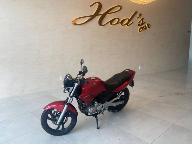 YAMAHA - FAZER - 2006/2006 - Vermelha - R$ 10.500,00