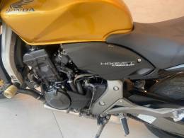 HONDA - CB 600F - 2010/2010 - Dourada - R$ 41.900,00