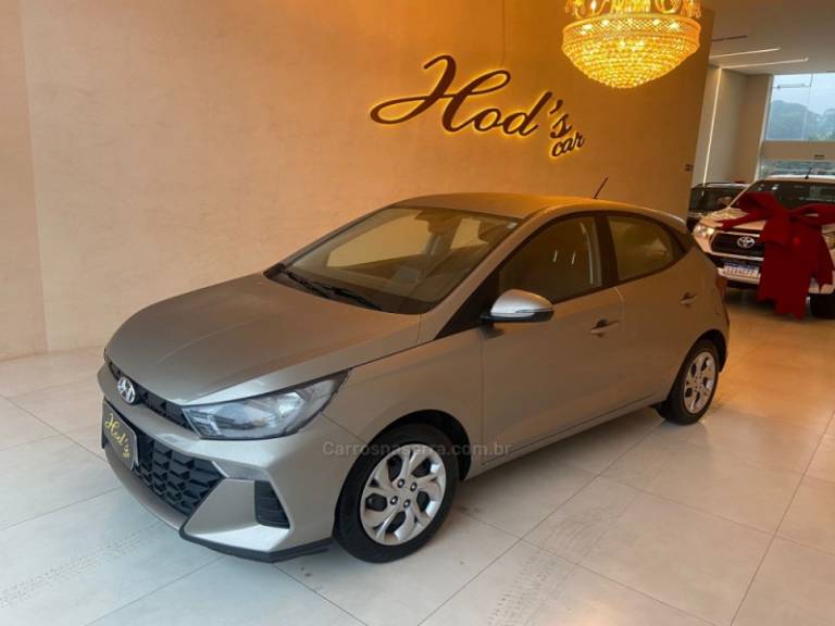 HYUNDAI - HB20 - 2022/2023 - Prata - R$ 71.900,00