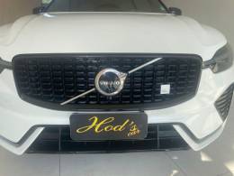 VOLVO - XC60 - 2022/2023 - Branca - R$ 407.900,00