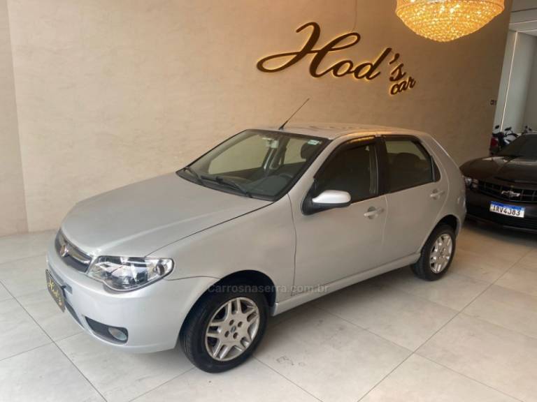 FIAT - PALIO - 2008/2009 - Prata - R$ 28.900,00