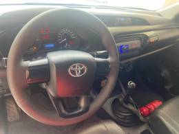 TOYOTA - HILUX - 2017/2017 - Branca - R$ 161.900,00