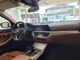 BMW - 320I - 2022/2022 - Branca - Sob Consulta