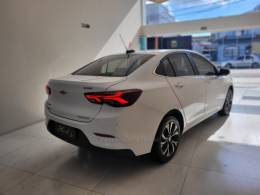 CHEVROLET - ONIX - 2022/2023 - Branca - R$ 99.000,00