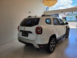 RENAULT - DUSTER - 2021/2022 - Branca - Sob Consulta