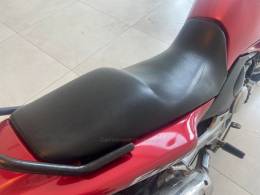 YAMAHA - FAZER - 2006/2006 - Vermelha - R$ 10.500,00