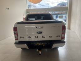 FORD - RANGER - 2016/2017 - Branca - R$ 152.900,00