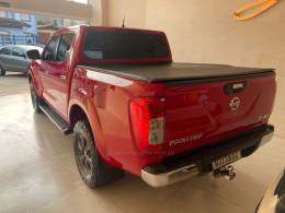 NISSAN - FRONTIER - 2017/2018 - Vermelha - R$ 152.900,00