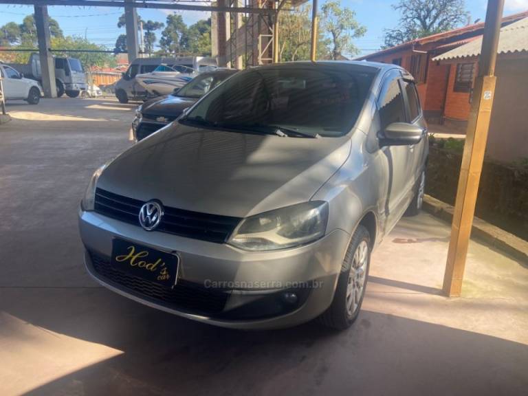 VOLKSWAGEN - FOX - 2012/2013 - Prata - Sob Consulta