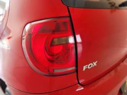 VOLKSWAGEN - FOX - 2010/2011 - Vermelha - R$ 35.500,00