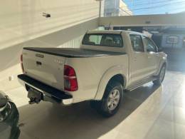 TOYOTA - HILUX - 2014/2015 - Branca - Sob Consulta