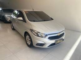 CHEVROLET - ONIX - 2018/2019 - Prata - R$ 57.900,00