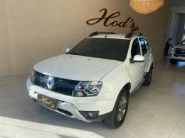 RENAULT - DUSTER - 2017/2018 - Branca - R$ 77.900,00