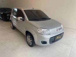 FIAT - UNO - 2016/2017 - Prata - R$ 45.900,00