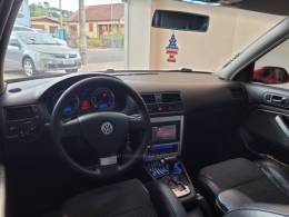 VOLKSWAGEN - GOLF - 2010/2011 - Vermelha - Sob Consulta